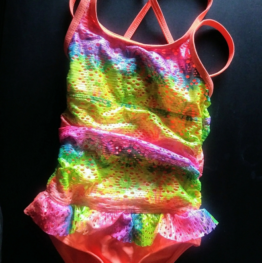 Lot of 6 girls (4/5) swimsuits